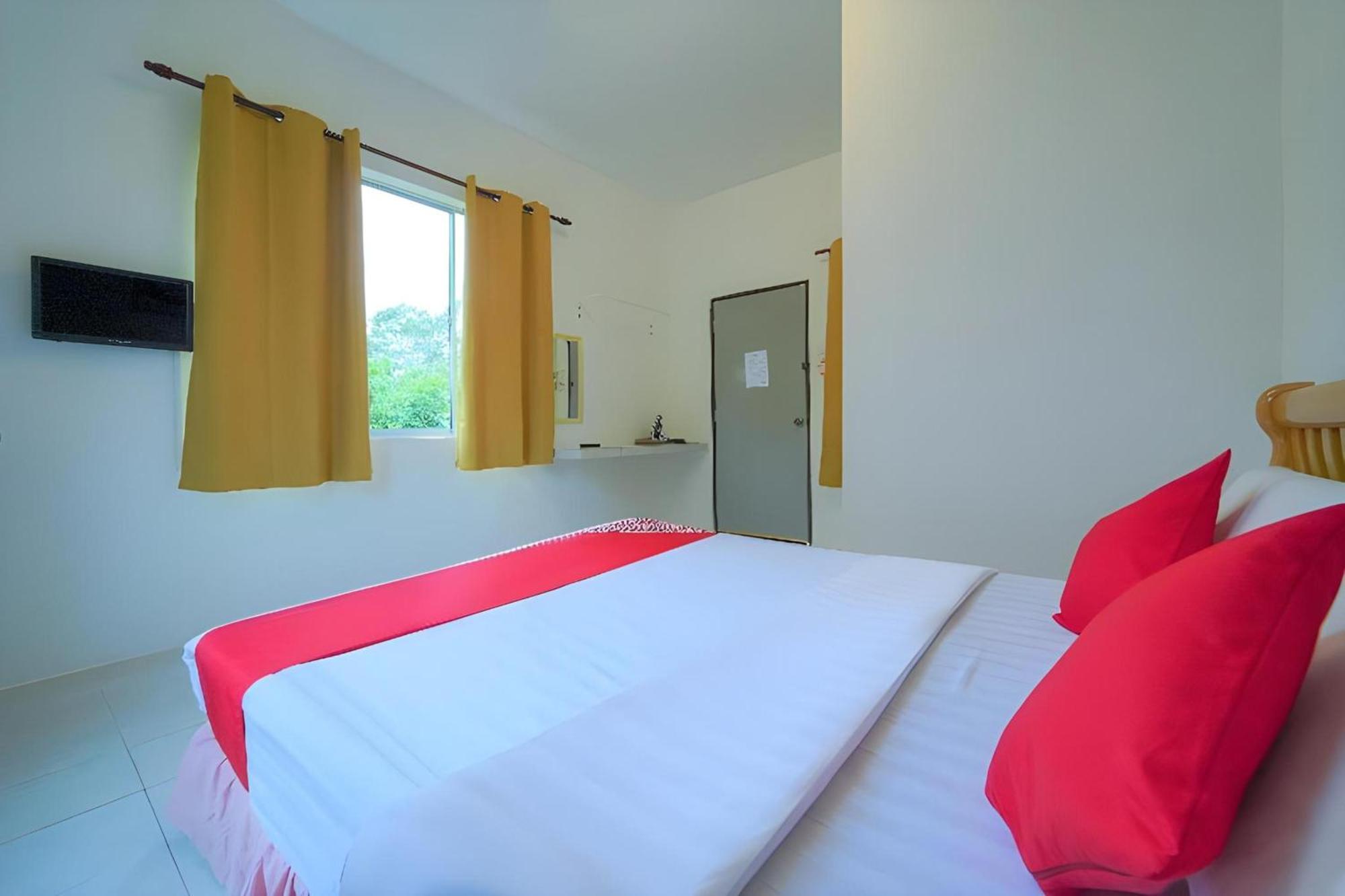 Capital O 90168 Serambi Pelangi Chalet Чанглун Екстериор снимка