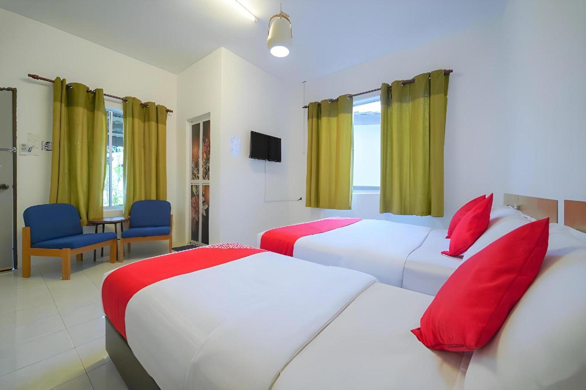 Capital O 90168 Serambi Pelangi Chalet Чанглун Екстериор снимка