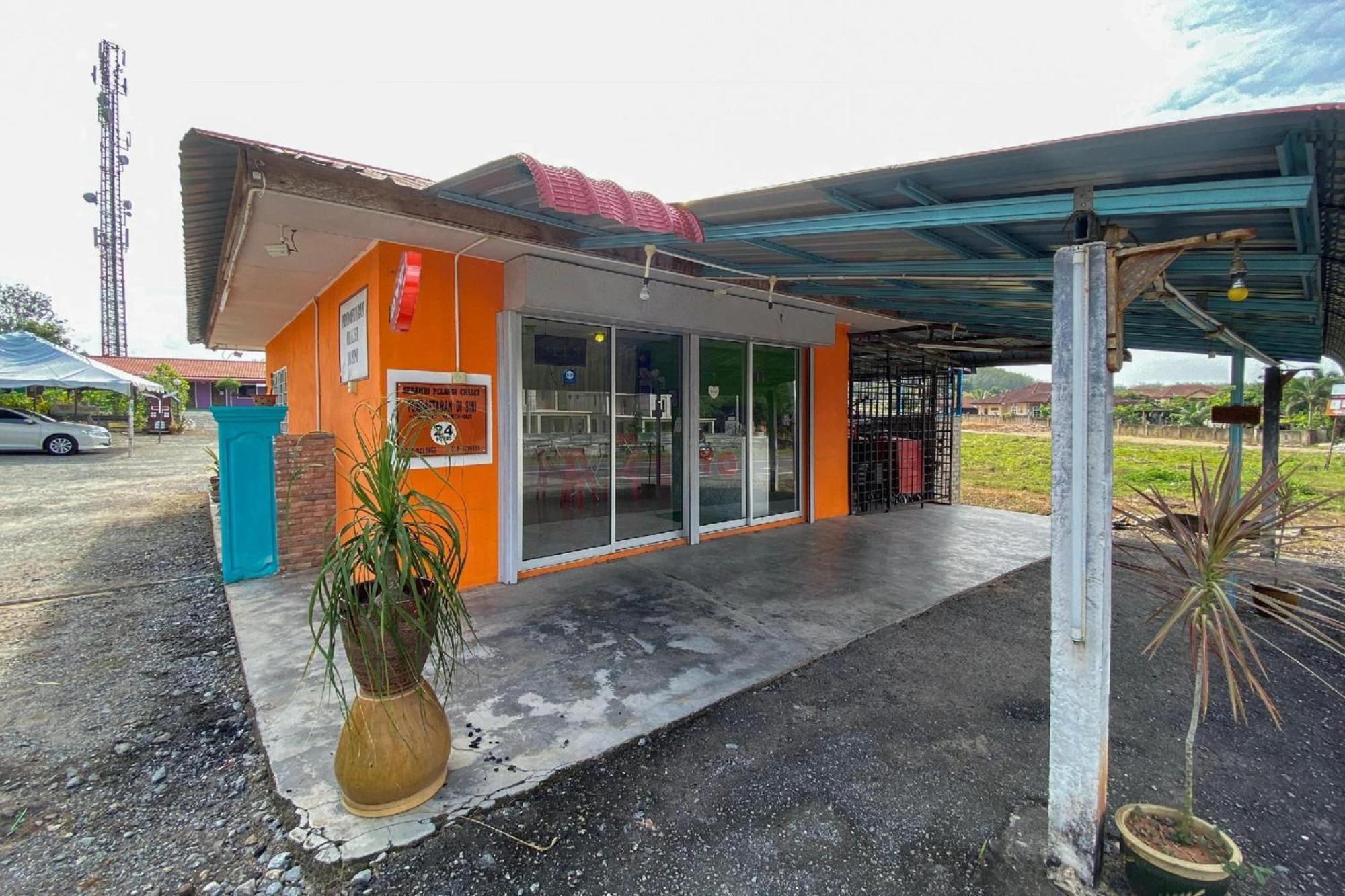Capital O 90168 Serambi Pelangi Chalet Чанглун Екстериор снимка