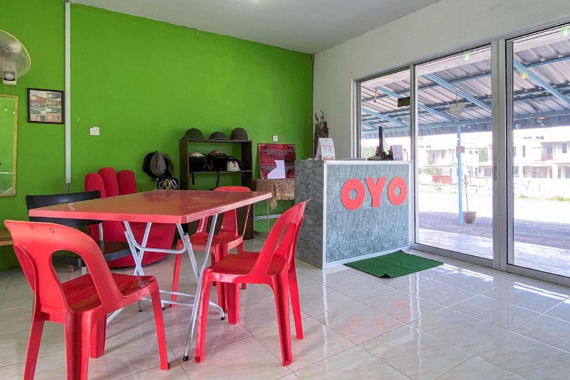 Capital O 90168 Serambi Pelangi Chalet Чанглун Екстериор снимка